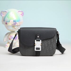 디올 새들 메신저 백 플랩 디올 오블리크 자카드 앤 그레인드 카프스킨 그레이 레플리카 미러급 SA급 S급 고퀄리티 최상급 하이엔드 가방 [남성여성공용]