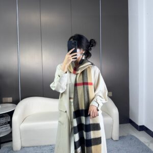 버버리 캐시미어 클래식 체크 스카프 베이지 레플리카 미러급 SA급 S급 고퀄리티 최상급 하이엔드 [남성여성공용]