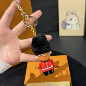 루이비통 위병 키링 백참 레플리카 미러급 SA급 S급 고퀄리티 최상급 하이엔드 악세사리 [남성여성공용]