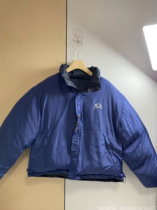 2024.04.02_[최ㅇ아 고객님 주문제품 검수사진] 발렌시아가 레플리카 양면 패딩 2