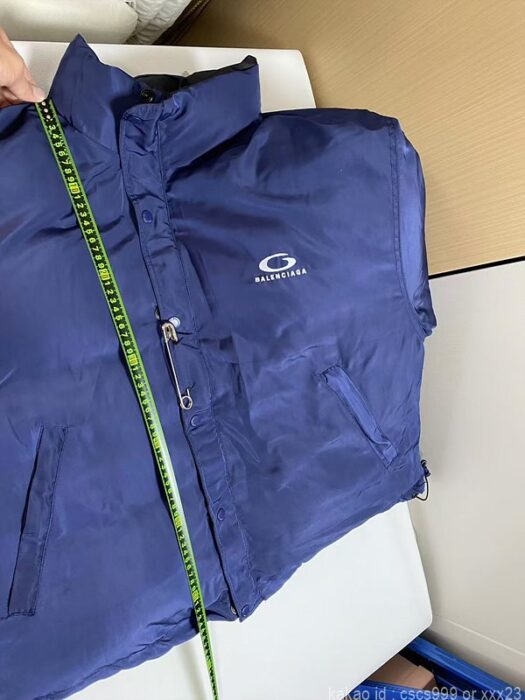 2024.04.02_[최ㅇ아 고객님 주문제품 검수사진] 발렌시아가 레플리카 양면 패딩 5