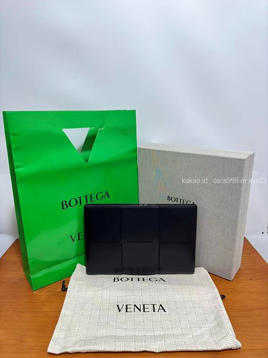 2025.12.21_[함ㅇㅇ 고객님 주문제품 검수사진] 보테가베네타 아르코 클러치백 레플리카 미러급 SA급 S급 고퀄리티 하이엔드 최상급 가방