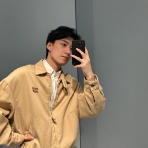 미우미우 라이트 데님 블루종 자켓 베이지 레플리카 미러급 SA급 S급 고퀄리티 하이엔드 최상급 의류 [남성여성공용]