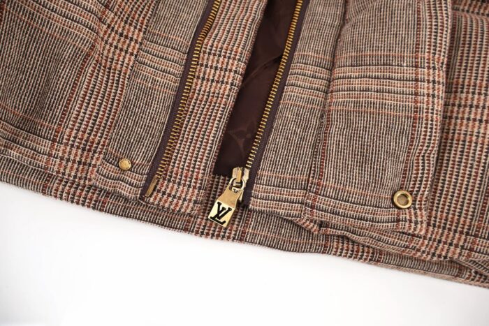 루이비통 트위드 다운 블루종 패딩 1AJBDB 레플리카 미러급 SA급 S급 고퀄리티 하이엔드 최상급 의류 [남성여성공용] 7