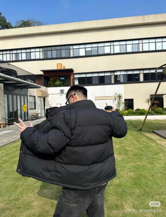 크롬하츠 올 오버 플라워 순색 패딩 블랙 레플리카 미러급 SA급 S급 고퀄리티 하이엔드 최상급 의류 [남성여성공용] 2