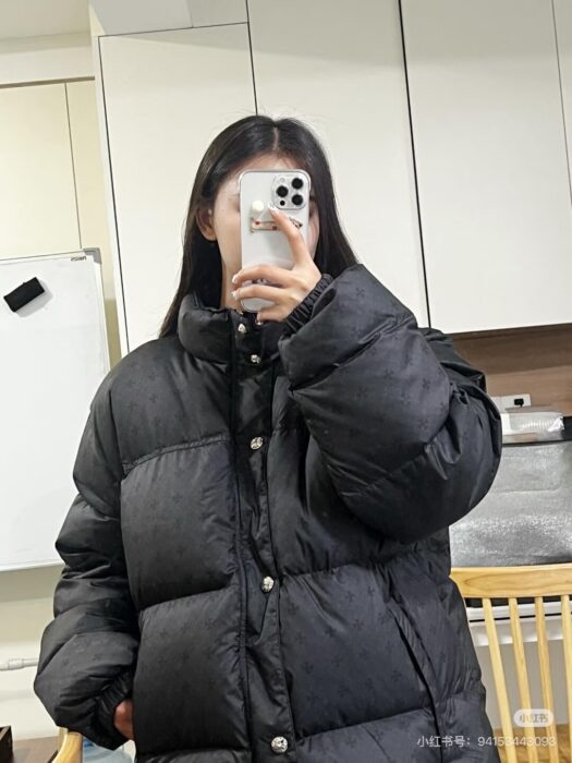 크롬하츠 올 오버 플라워 순색 패딩 블랙 레플리카 미러급 SA급 S급 고퀄리티 하이엔드 최상급 의류 [남성여성공용]