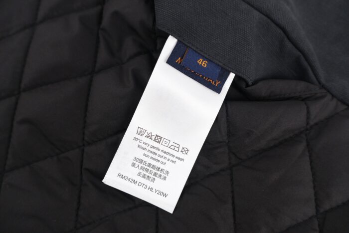 루이비통 LV 니고 이음 퀼팅 자켓 블랙 레플리카 미러급 SA급 S급 고퀄리티 하이엔드 최상급 의류 [남성여성공용] 10