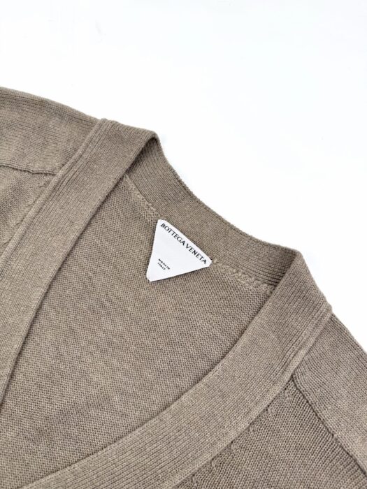 보테가베네타 캐시미어 가디건 소매 하트 레플리카 미러급 SA급 S급 고퀄리티 하이엔드 최상급 의류 [남성여성공용] 5