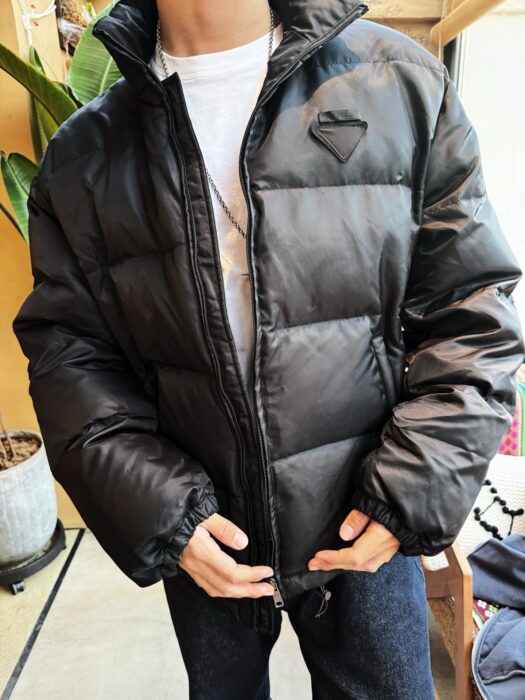 프라다 삼각 패치 블랙 패딩 레플리카 미러급 SA급 S급 고퀄리티 하이엔드 최상급 의류 [남성여성공용]