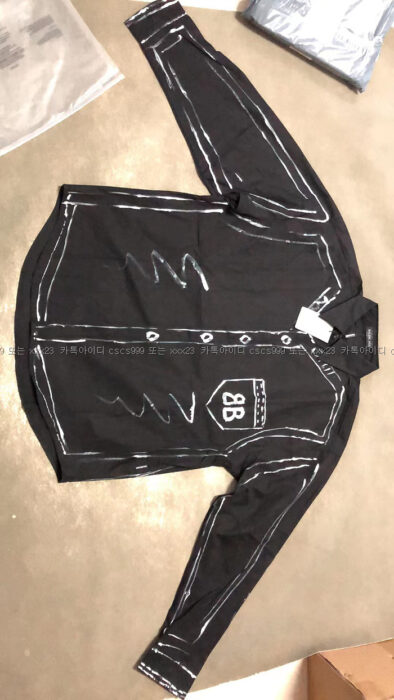 2023.01.24_[성ㅇ검 고객님 검수] 발렌시아가 레플리카 점퍼 58509  12