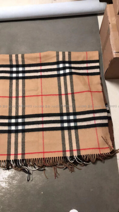 2023.03.18_[백ㅇ희  고객님 검수] 버버리 레플리카 머플러 9