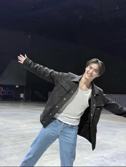 프라다 멀티 포켓 카고 자켓 블랙 레플리카 미러급 SA급 S급 고퀄리티 하이엔드 최상급 의류 [남성] 5