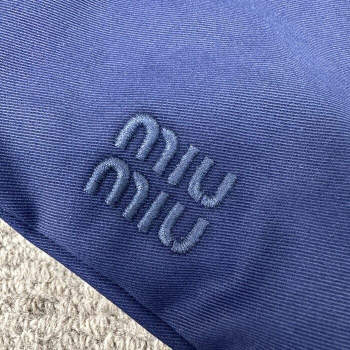 미우미우 모노그램 자수 캔버스 버킷백 (3 color) 레플리카 미러급 SA급 S급 고퀄리티 최상급 하이엔드 가방 [여성] 27