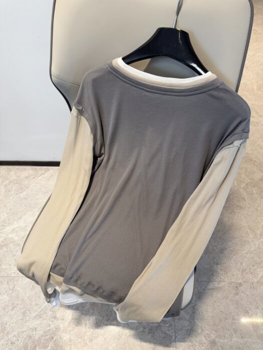 미우미우 페이크 레이어링 긴팔티 배색 그레이 레플리카 미러급 SA급 S급 고퀄리티 하이엔드 최상급 의류 [여성] 10