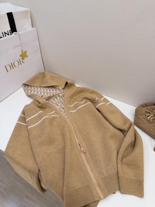 디올 오블리크 양면 캐시미어 후드집업 카키 레플리카 미러급 SA급 S급 고퀄리티 하이엔드 최상급 의류 [여성] 9