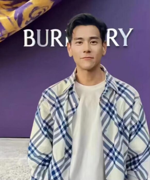 버버리 블루 체크 긴팔 셔츠 화이트 블루 레플리카 미러급 SA급 S급 고퀄리티 하이엔드 최상급 의류 [남성여성공용]