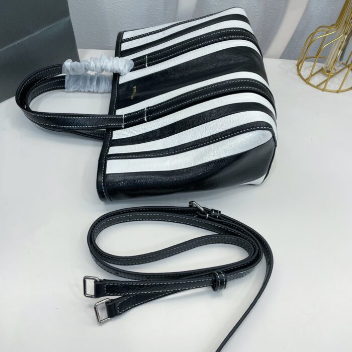 발렌시아가 레더 BARBES 바베스 이스트웨스트 토트백 겸 숄더백 671409 레플리카 미러급 SA급 S급 고퀄리티 최상급 하이엔드 가방 [여성] 3