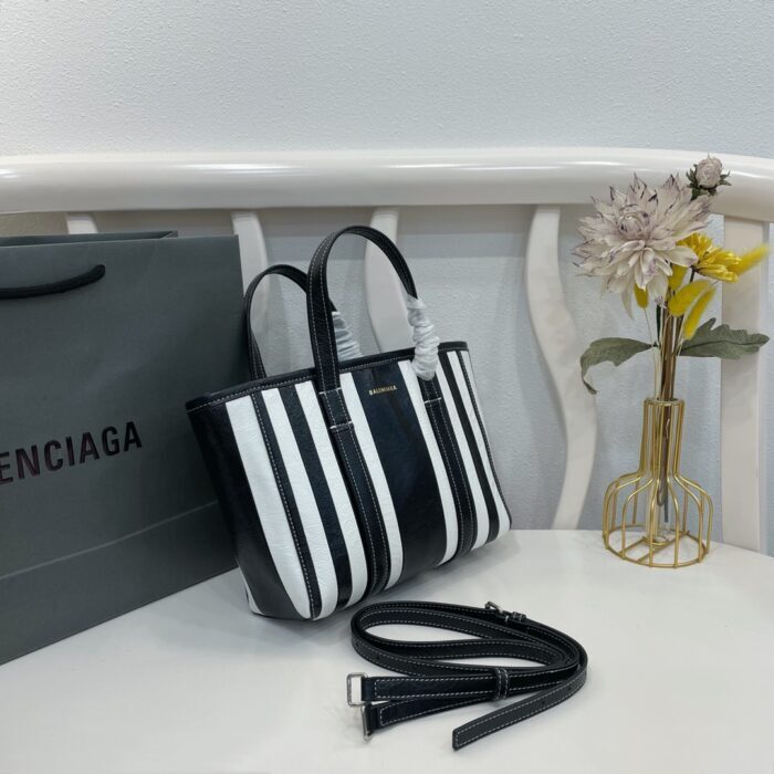 발렌시아가 레더 BARBES 바베스 이스트웨스트 토트백 겸 숄더백 671409 레플리카 미러급 SA급 S급 고퀄리티 최상급 하이엔드 가방 [여성] 5