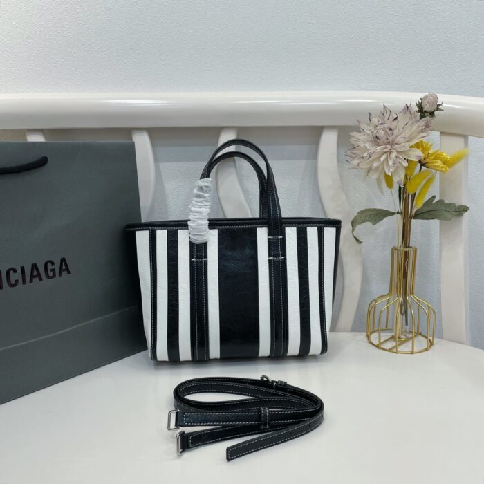 발렌시아가 레더 BARBES 바베스 이스트웨스트 토트백 겸 숄더백 671409 레플리카 미러급 SA급 S급 고퀄리티 최상급 하이엔드 가방 [여성]