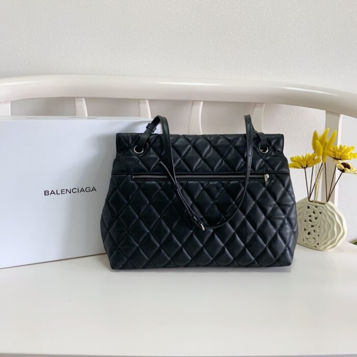 발렌시아가 B 퀼팅 백 블랙 양가죽 레플리카 미러급 SA급 S급 고퀄리티 최상급 하이엔드 가방 [여성] 2