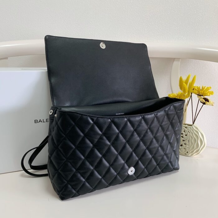 발렌시아가 B 퀼팅 백 블랙 양가죽 레플리카 미러급 SA급 S급 고퀄리티 최상급 하이엔드 가방 [여성] 3