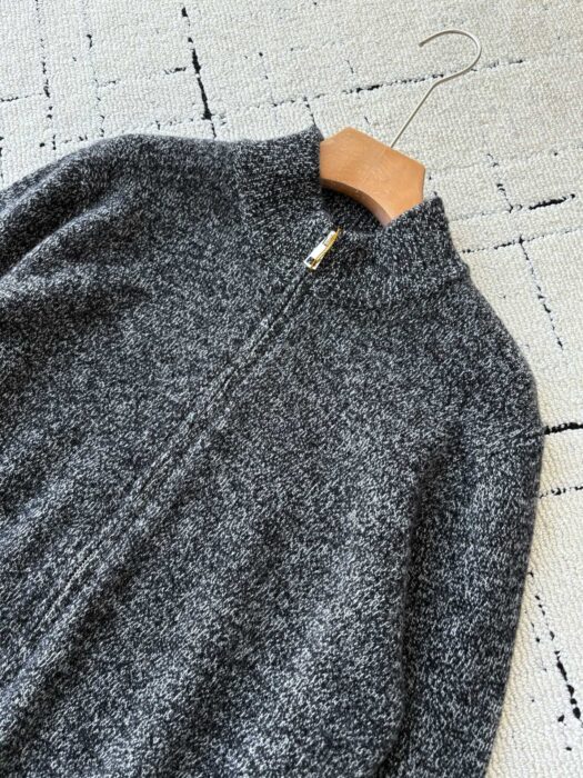 로로피아나 양털 단색 지퍼 가디건 다크 그레이 레플리카 미러급 SA급 S급 고퀄리티 하이엔드 최상급 의류 [남성여성공용] 6