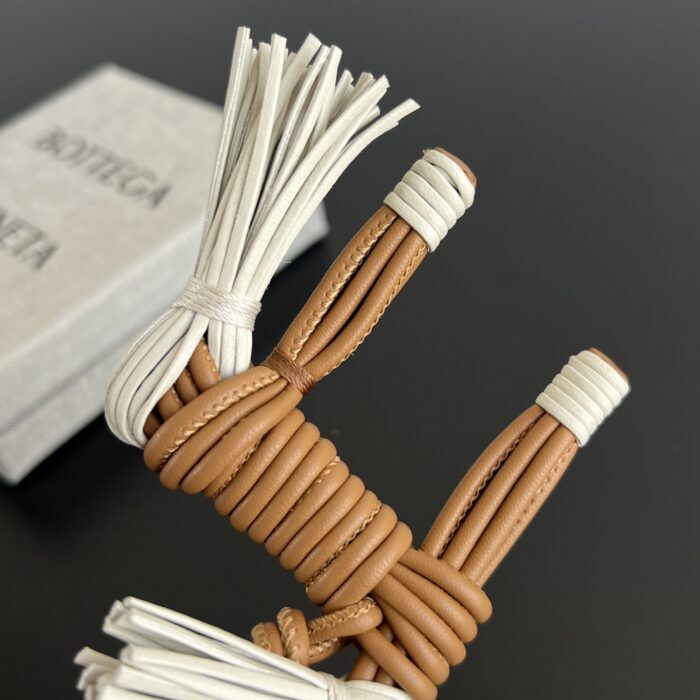 보테가베네타 말 백 참 857272 레플리카 미러급 SA급 S급 고퀄리티 최상급 하이엔드 악세사리 [남성여성공용] 7