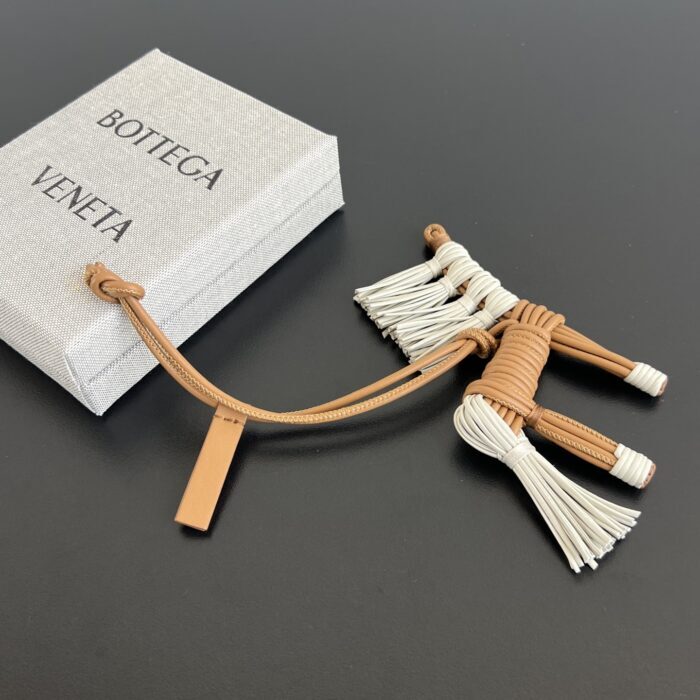 보테가베네타 말 백 참 857272 레플리카 미러급 SA급 S급 고퀄리티 최상급 하이엔드 악세사리 [남성여성공용] 3