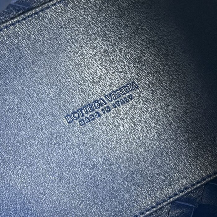 보테가베네타 스몰 파라슈트 796569 블루 스웨이드 레플리카 미러급 SA급 S급 고퀄리티 최상급 하이엔드 가방 [여성] 9