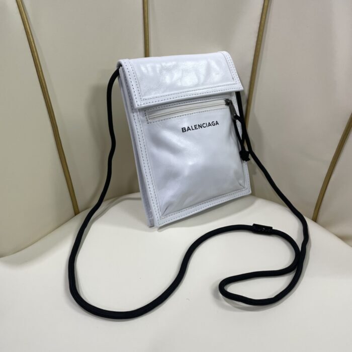 발렌시아가 모노그램 핸드폰 백 크로스백 회백색 레플리카 미러급 SA급 S급 고퀄리티 최상급 하이엔드 가방 [남성여성공용] 3