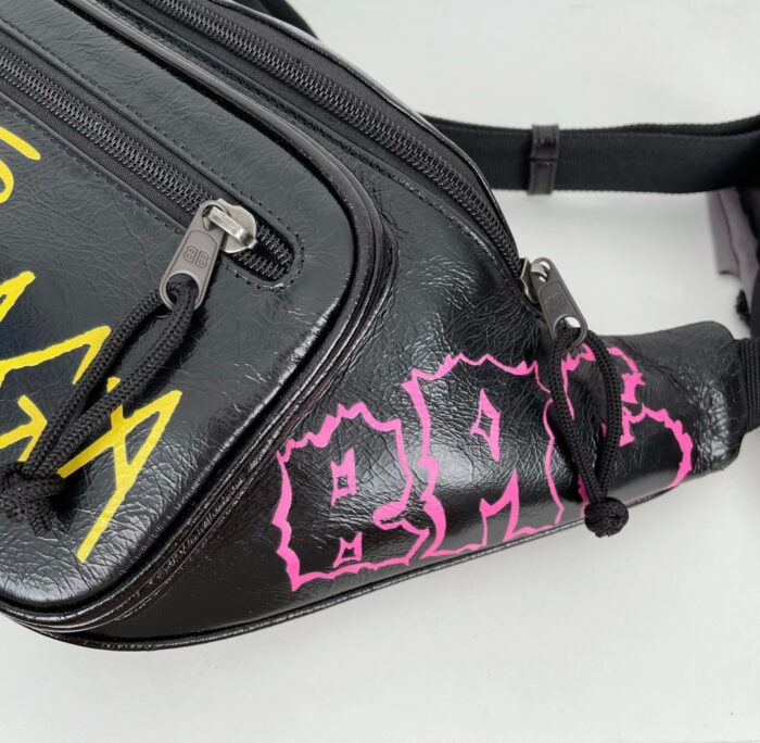 발렌시아가 멀티컬러 그래피티 벨트백 블랙 레플리카 미러급 SA급 S급 고퀄리티 최상급 하이엔드 가방 [남성여성공용] 7