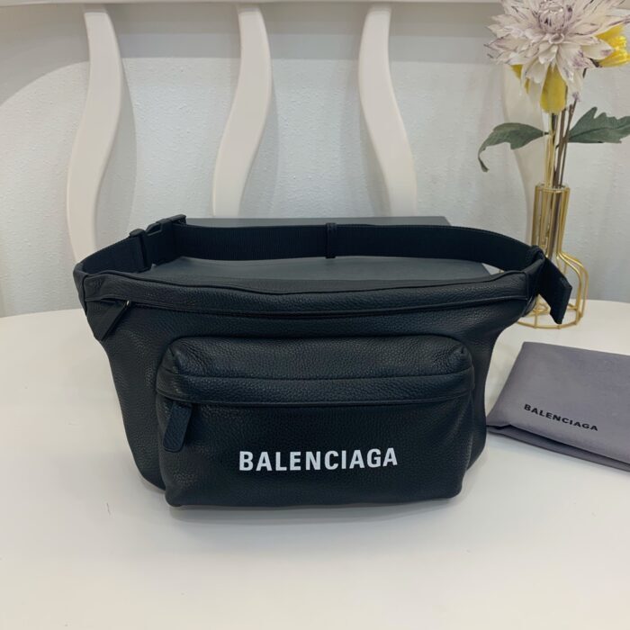 발렌시아가 에브리데이 벨트팩 블랙 레플리카 미러급 SA급 S급 고퀄리티 최상급 하이엔드 가방 [남성여성공용] 2