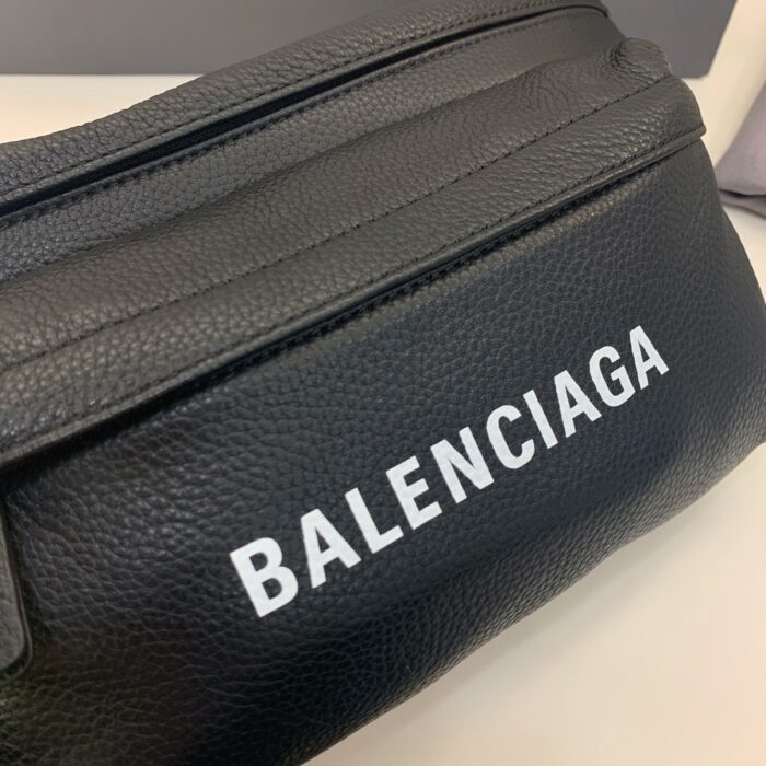 발렌시아가 에브리데이 벨트팩 블랙 레플리카 미러급 SA급 S급 고퀄리티 최상급 하이엔드 가방 [남성여성공용] 7