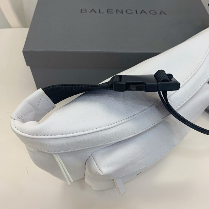 발렌시아가 에브리데이 벨트팩 화이트 레플리카 미러급 SA급 S급 고퀄리티 최상급 하이엔드 가방 [남성여성공용] 7
