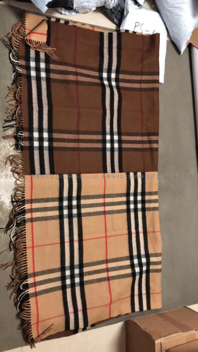 2023.03.18_[백ㅇ희  고객님 검수] 버버리 레플리카 머플러 8