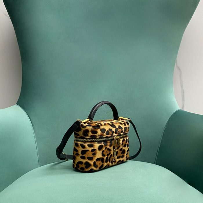 생로랑 램스킨 소재의 GABY 베니티 백 미니 766731 표문 레플리카 미러급 SA급 S급 고퀄리티 최상급 하이엔드 가방 [여성] 4