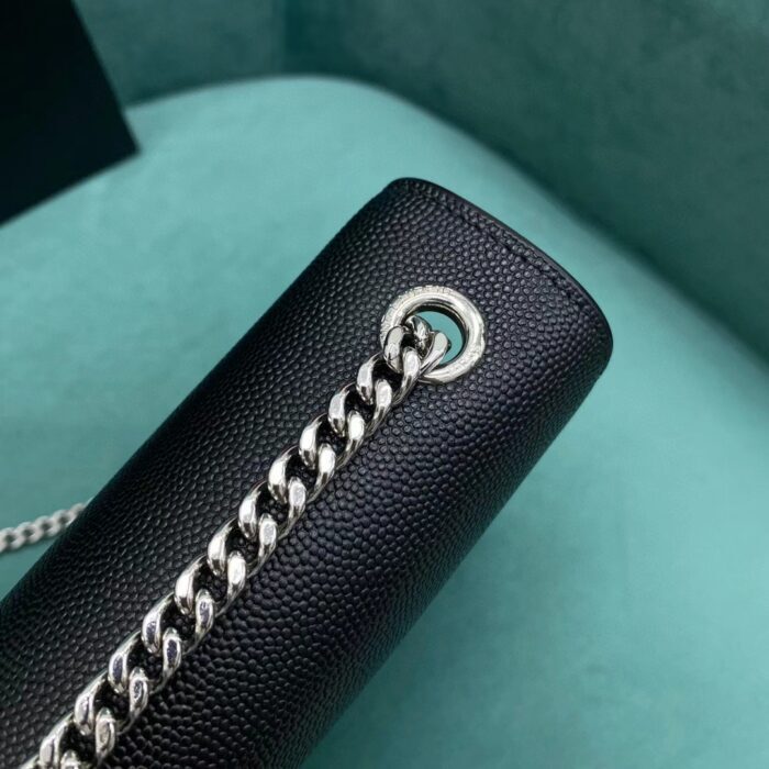 생로랑 그랑 드 뿌드르 엠보스 레더 실버 모노그램 케이트 미디움백 실버 체인 스트랩 블랙 364021  레플리카 미러급 SA급 S급 고퀄리티 최상급 하이엔드 가방 [여성] 7