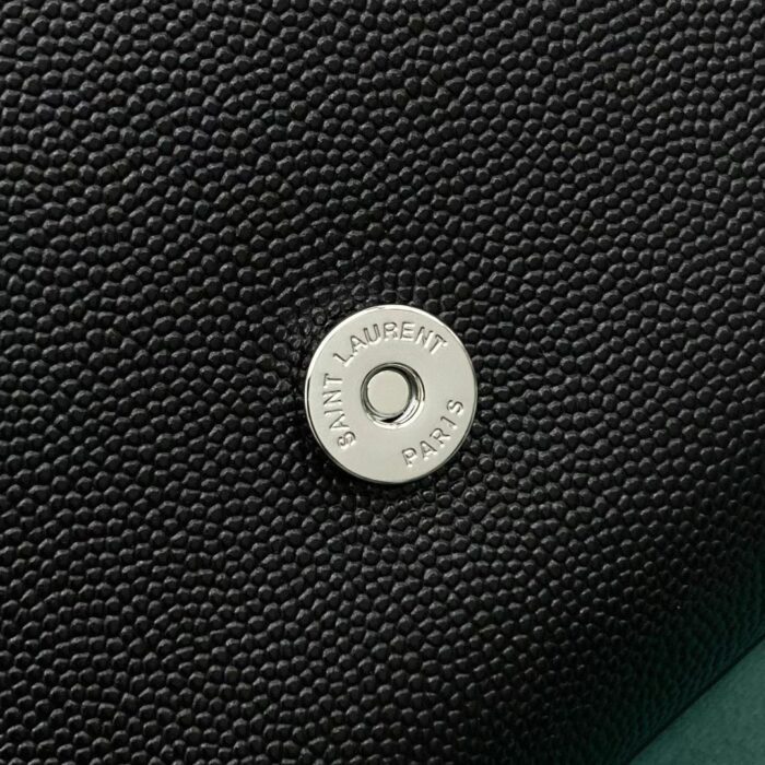 생로랑 그랑 드 뿌드르 엠보스 레더 실버 모노그램 케이트 미디움백 실버 체인 스트랩 블랙 364021  레플리카 미러급 SA급 S급 고퀄리티 최상급 하이엔드 가방 [여성] 9