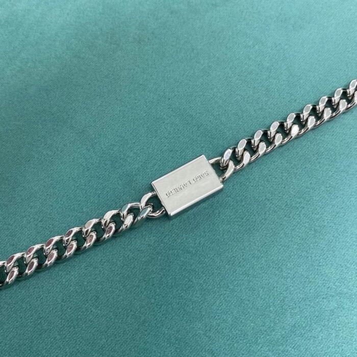 생로랑 그랑 드 뿌드르 엠보스 레더 실버 모노그램 케이트 미디움백 실버 체인 스트랩 블랙 364021  레플리카 미러급 SA급 S급 고퀄리티 최상급 하이엔드 가방 [여성] 10