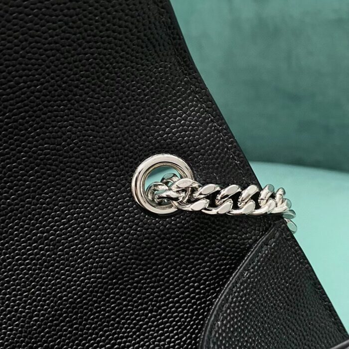 생로랑 그랑 드 뿌드르 엠보스 레더 실버 모노그램 케이트 미디움백 실버 체인 스트랩 블랙 364021  레플리카 미러급 SA급 S급 고퀄리티 최상급 하이엔드 가방 [여성] 11