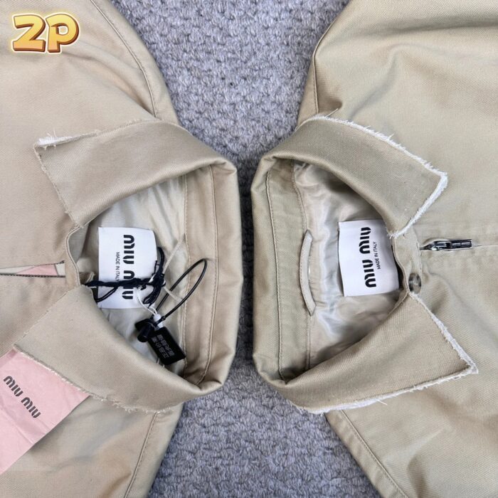 미우미우 모노그램 대미지 자켓 카키 레플리카 미러급 SA급 S급 고퀄리티 하이엔드 최상급 의류 [남성여성공용] 12