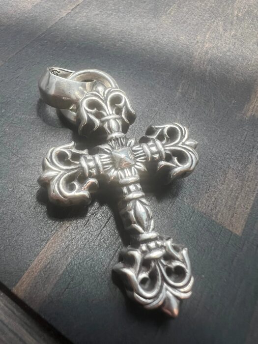 크롬하츠 화염 미디엄 십자가 펜던트 레플리카 미러급 SA급 S급 고퀄리티 최상급 하이엔드 악세사리 [남성여성공용]