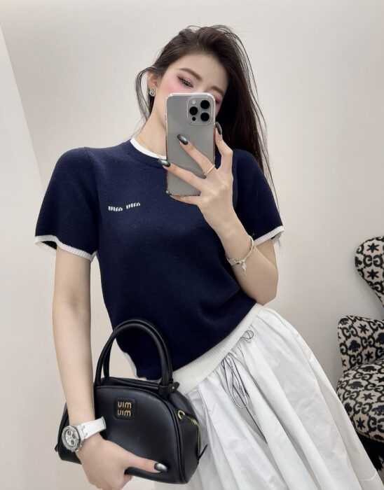 미우미우 캐시미어 크루넥 스웨터 블루 페이크 레이어링 니트 레플리카 미러급 SA급 S급 고퀄리티 하이엔드 최상급 의류 [여성] 2