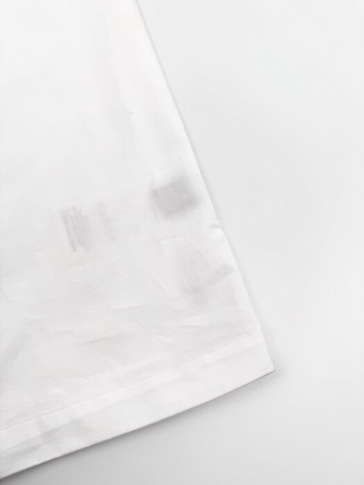 루이비통 엠보스드 포켓 롱 슬리브드 긴팔 셔츠 1AJCAI 화이트 레플리카 미러급 SA급 S급 고퀄리티 하이엔드 최상급 의류 [남성여성공용] 9