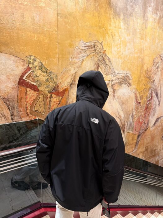 노스페이스 흰색 로고 자수 자켓 블랙 레플리카 미러급 SA급 S급 고퀄리티 하이엔드 최상급 의류 [남성여성공용] 2