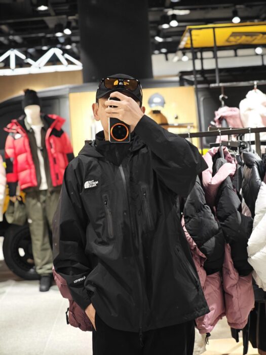 노스페이스 흰색 로고 자수 자켓 블랙 레플리카 미러급 SA급 S급 고퀄리티 하이엔드 최상급 의류 [남성여성공용]