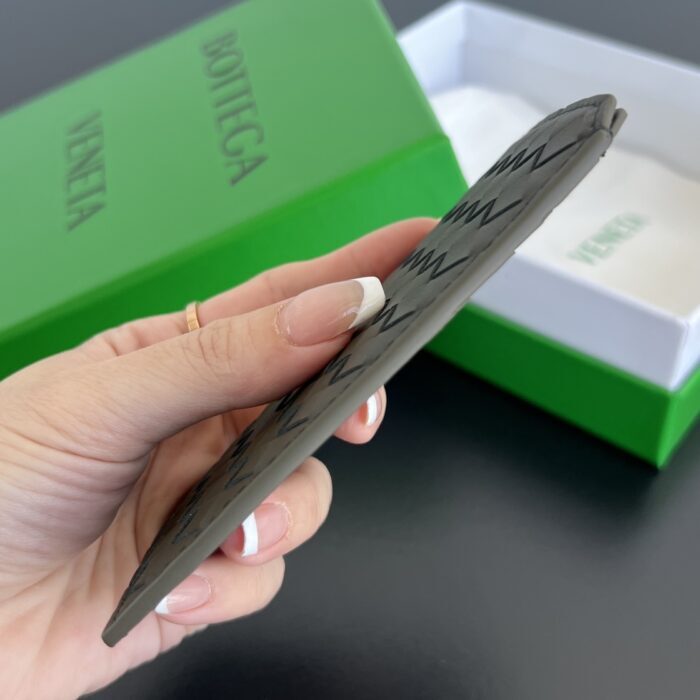 보테가베네타 인트레치아토 피콜로 버티컬 카드 케이스 카키 레플리카 미러급 SA급 S급 고퀄리티 최상급 하이엔드 지갑 [남성여성공용] 4