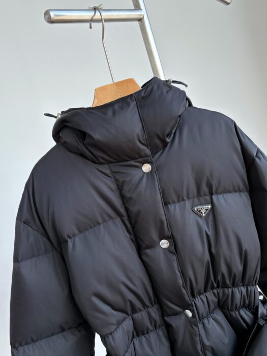 프라다 리나일론 벨티드 다운 자켓 백 롱 패딩 블랙 레플리카 미러급 SA급 S급 고퀄리티 하이엔드 최상급 의류 [여성] 6