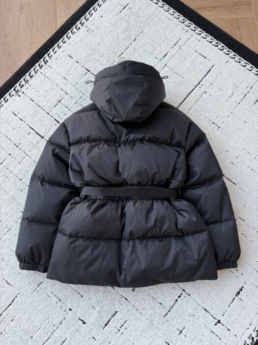 프라다 리나일론 벨티드 다운 자켓 백 롱 패딩 블랙 레플리카 미러급 SA급 S급 고퀄리티 하이엔드 최상급 의류 [여성] 8