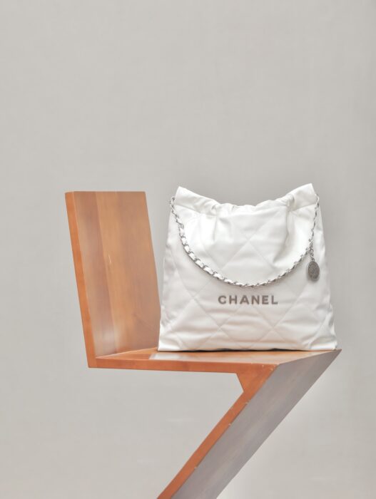 샤넬 은장 22백 화이트 이디엄 레플리카 미러급 SA급 S급 고퀄리티 최상급 하이엔드 가방 [여성]